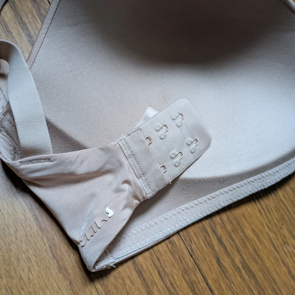 SKIMS Soft Beige Bra 32H - Picture 8 of 8